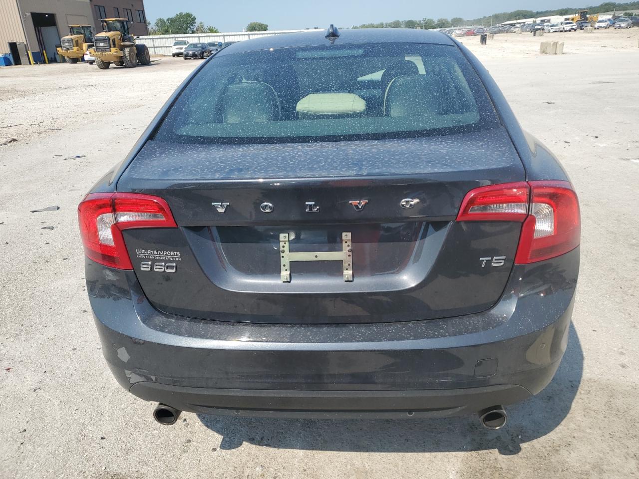 Volvo S60 T5 Image 4