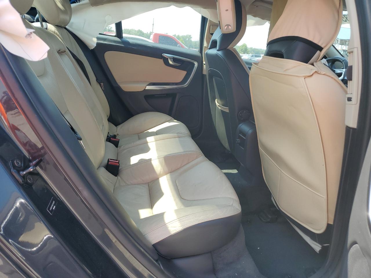 Volvo S60 T5 Image 8