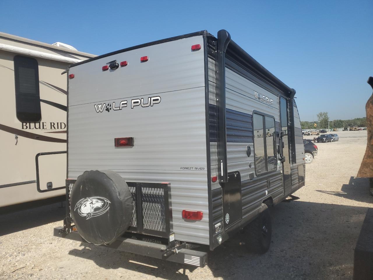 Cherokee Grey Wolf Image 5