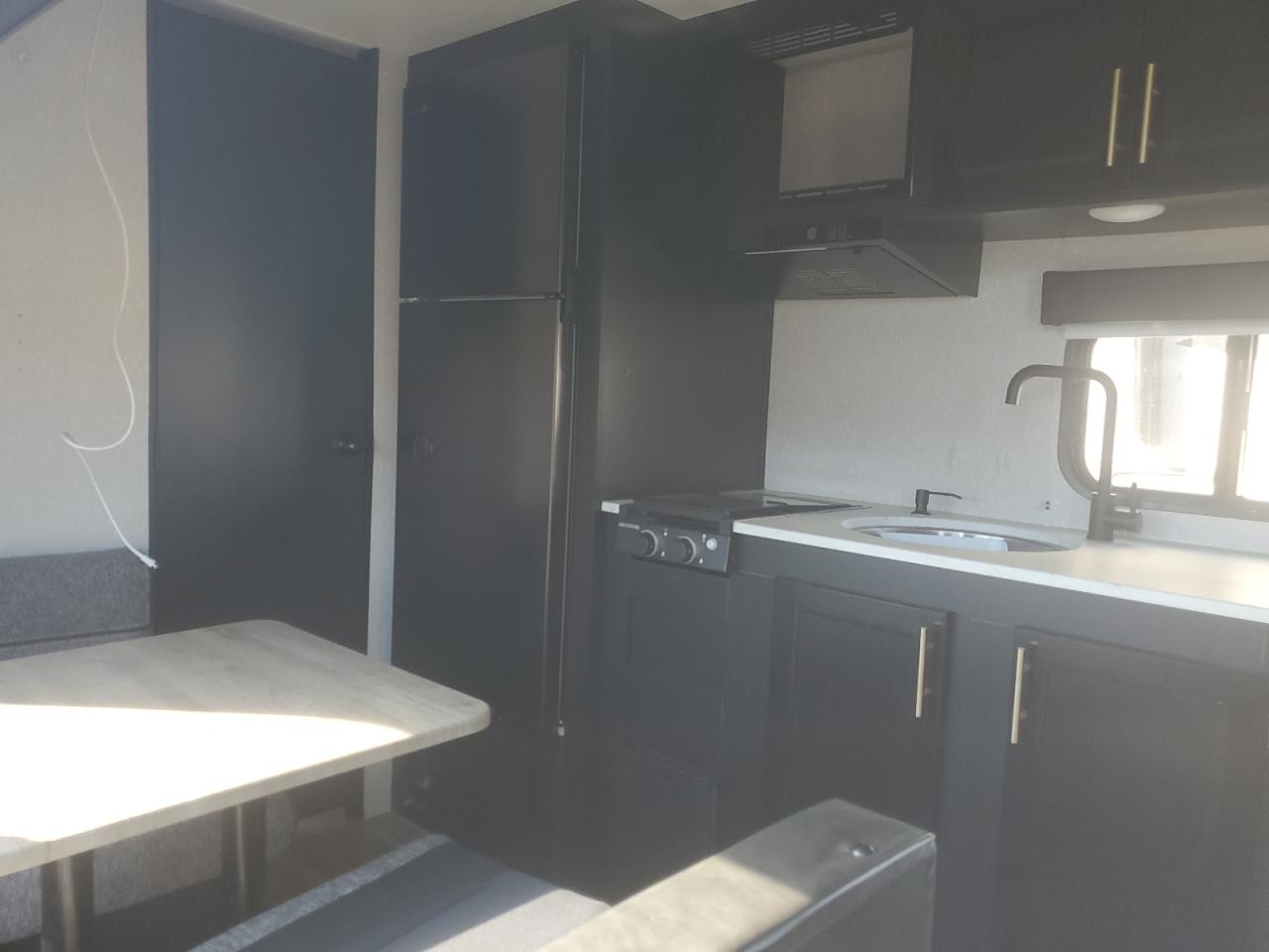 Cherokee Grey Wolf Image 4