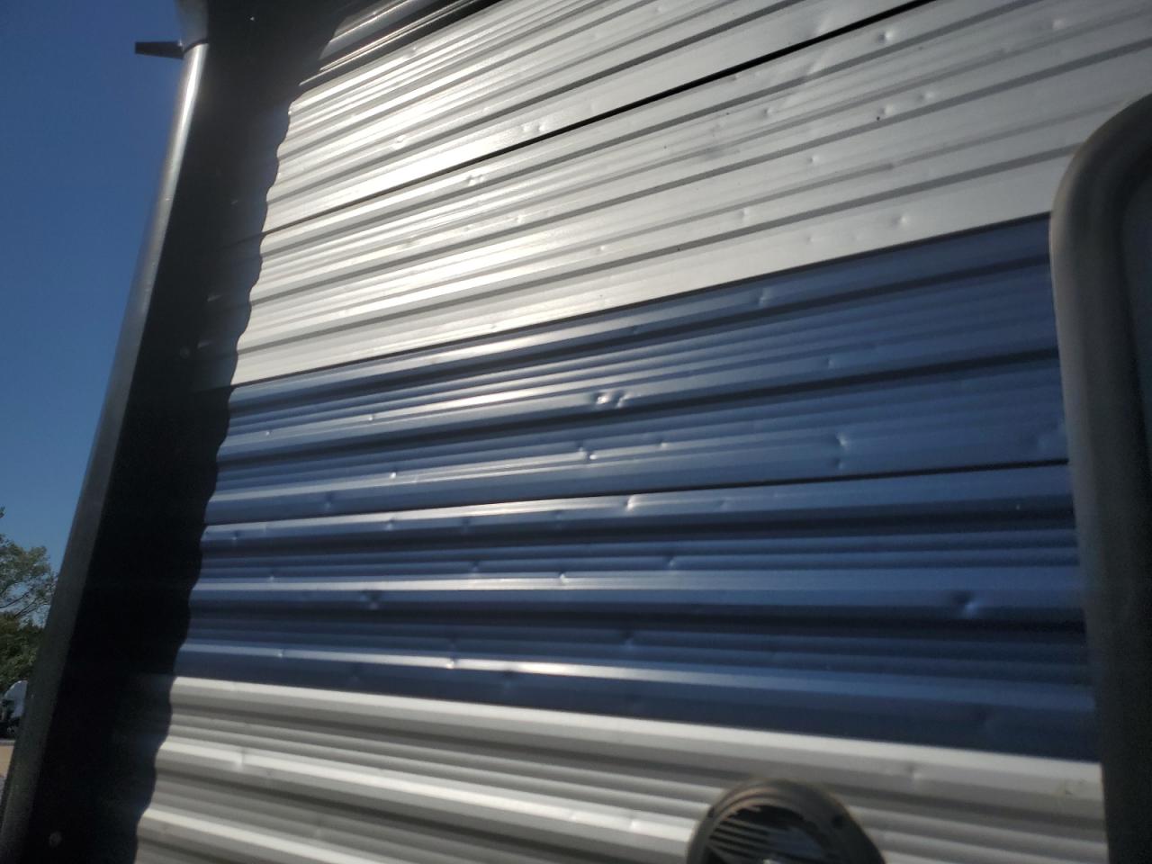 Cherokee Grey Wolf Image 10