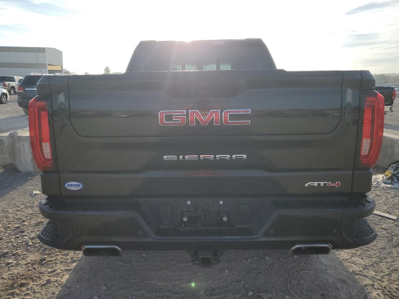 GMC Sierra K1500 At4 Image 7