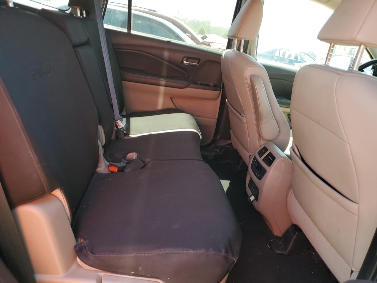 Honda Pilot Touring Image 10