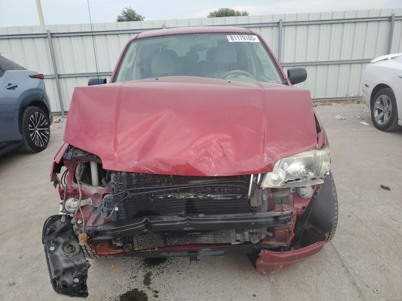 Mercury Mariner Image 9