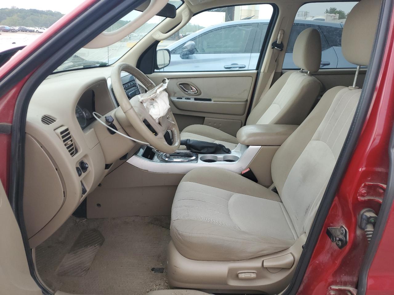 Mercury Mariner Image 10